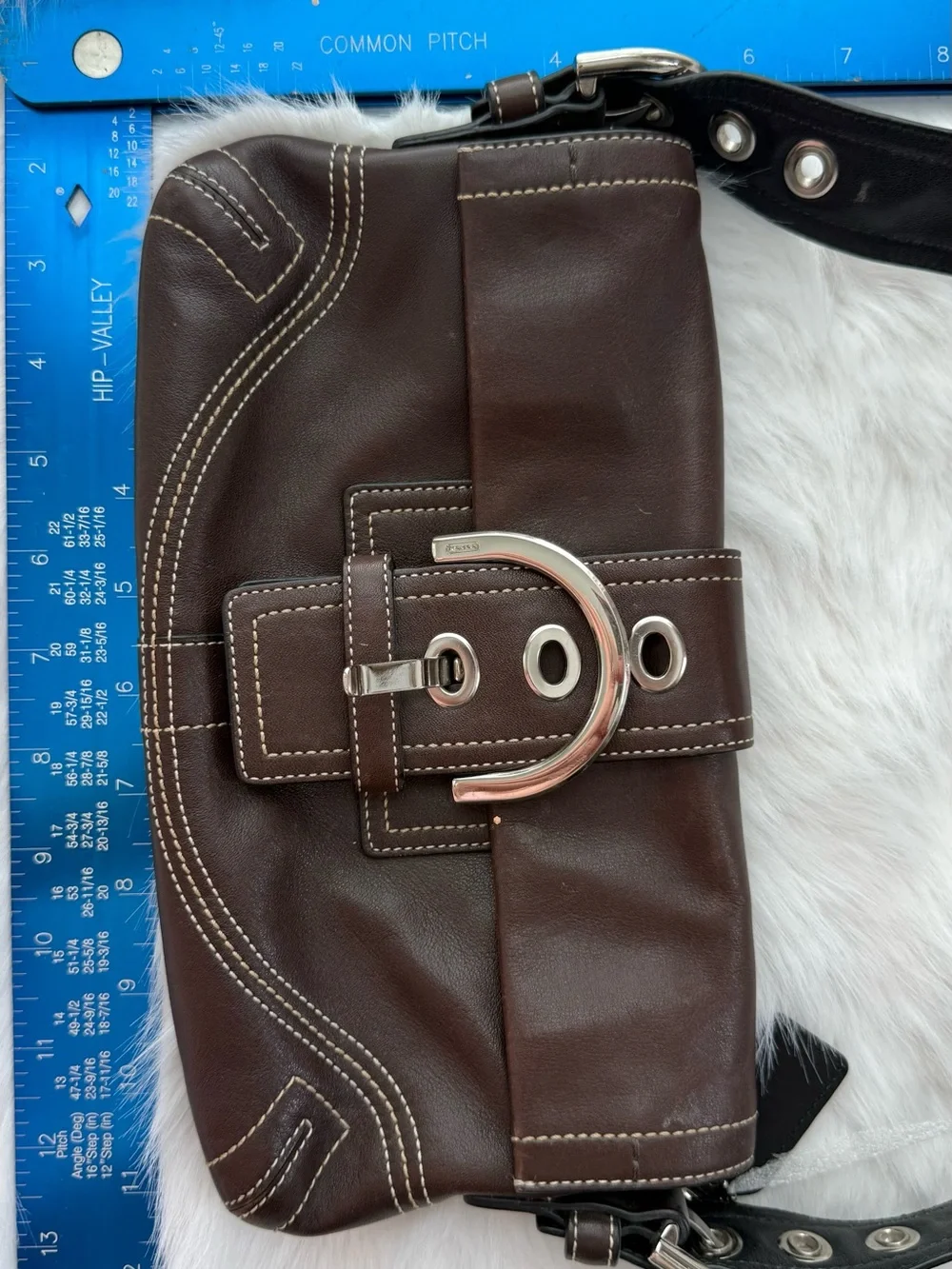 Vintage Coach Y2K Small Soho Brown Leather Shoulder Bag  Western
